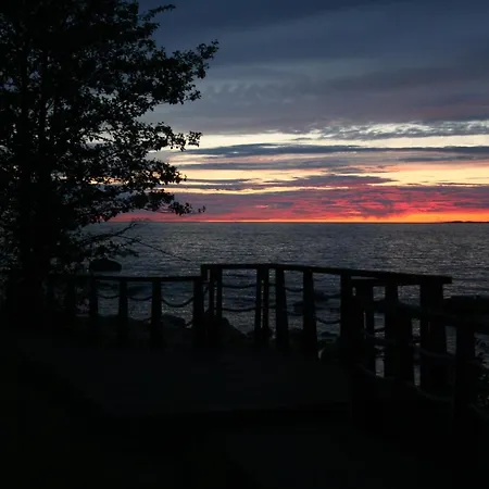 Hotel Koljunuki Sadam 