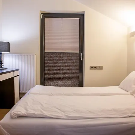 Hotel Koljunuki Sadam Veer Lux *